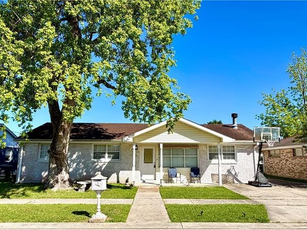2229 RIVERLAND Drive, Chalmette, LA 70043