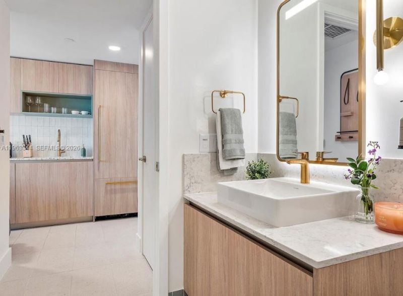 159 NE 6th Street , Unit 3311, Miami, FL 33132 Photo