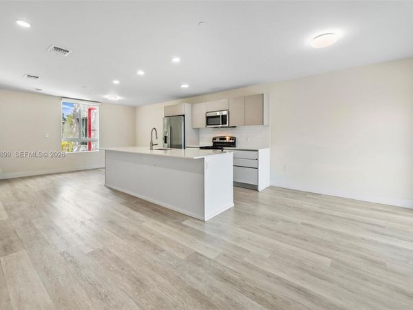 2561 NE 193rd St, Unit 1203, Miami, FL 33180