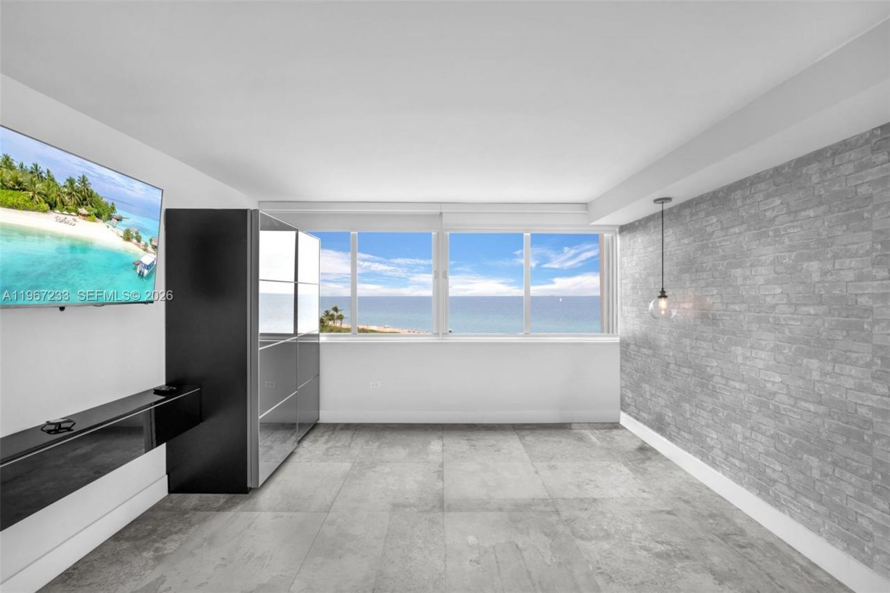 7135 Collins Ave , Unit 736, Miami Beach, FL 33141 Photo