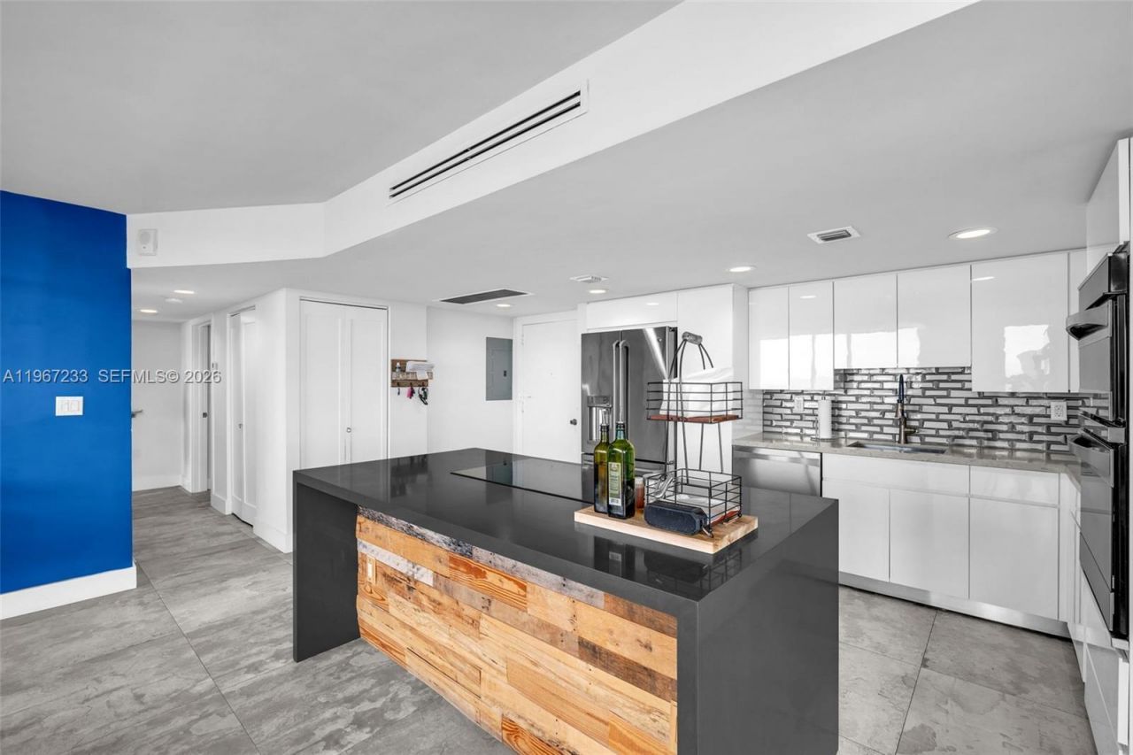 7135 Collins Ave , Unit 736, Miami Beach, FL 33141 Photo