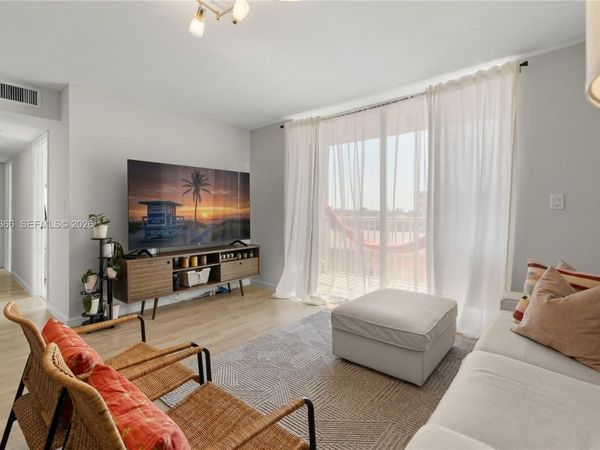 3161 S Ocean Dr , Unit 408, Hallandale Beach, FL 33009