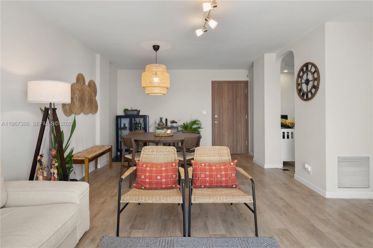 3161 S Ocean Dr , Unit 408, Hallandale Beach, FL 33009 Photo