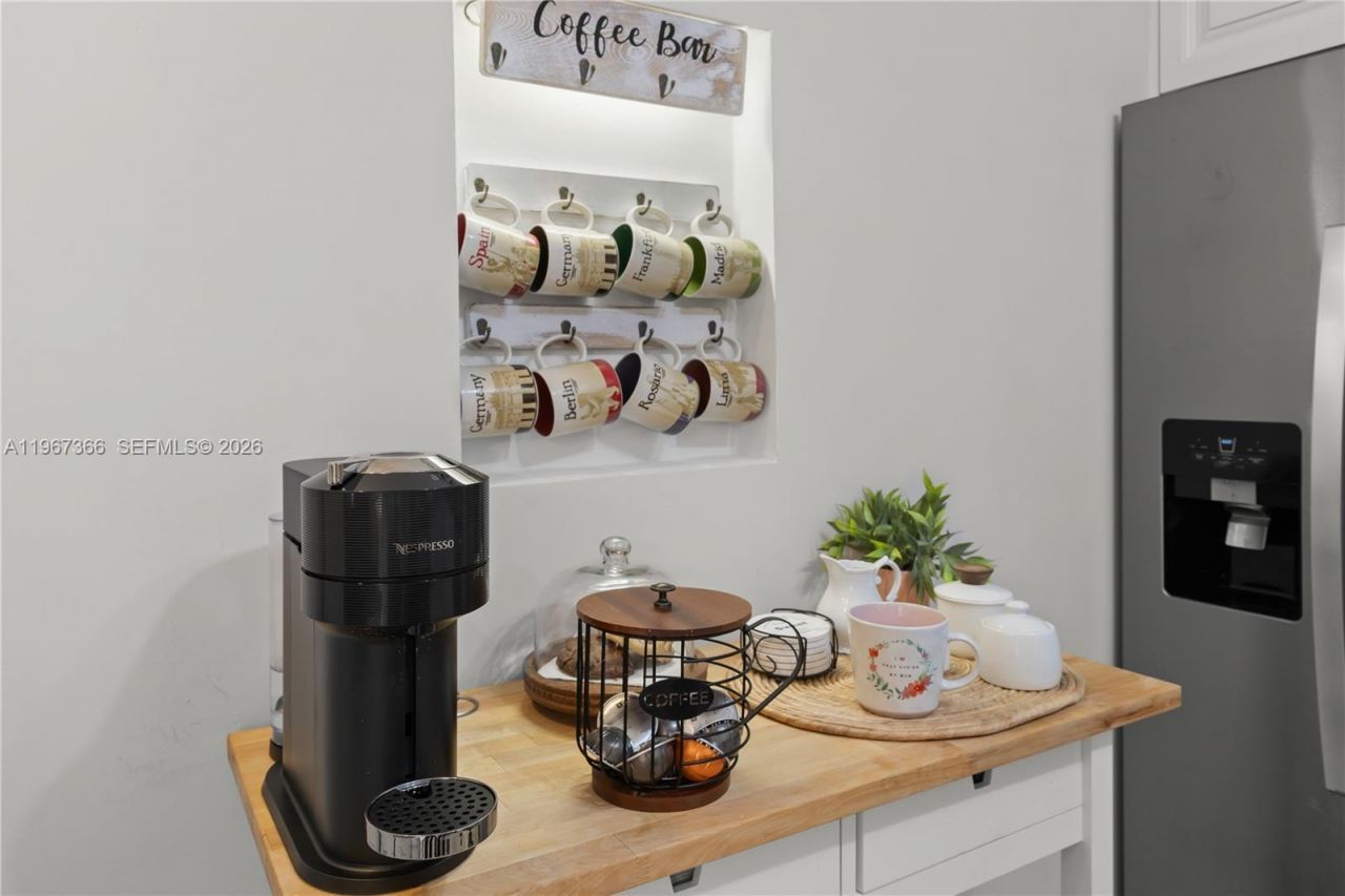 3161 S Ocean Dr , Unit 408, Hallandale Beach, FL 33009 Photo