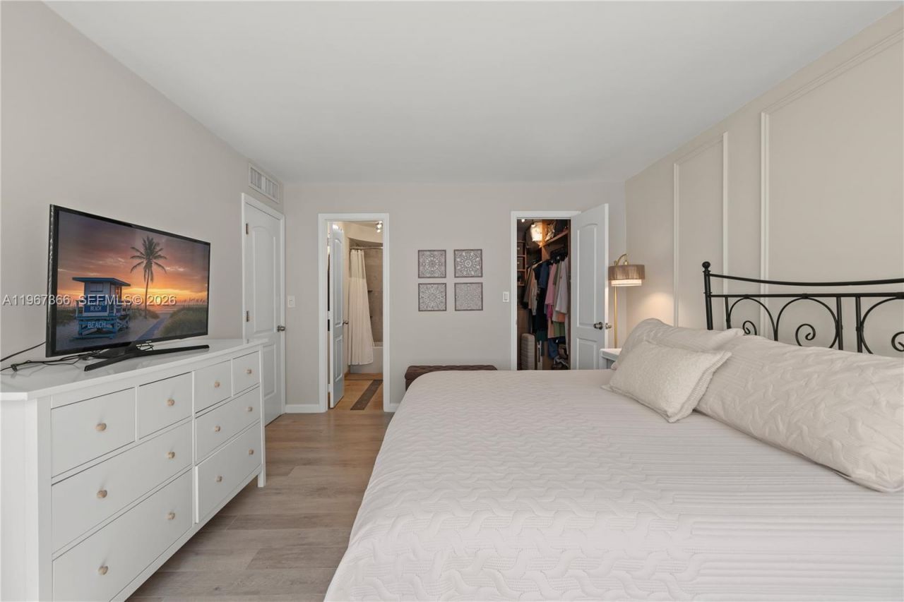 3161 S Ocean Dr , Unit 408, Hallandale Beach, FL 33009 Photo