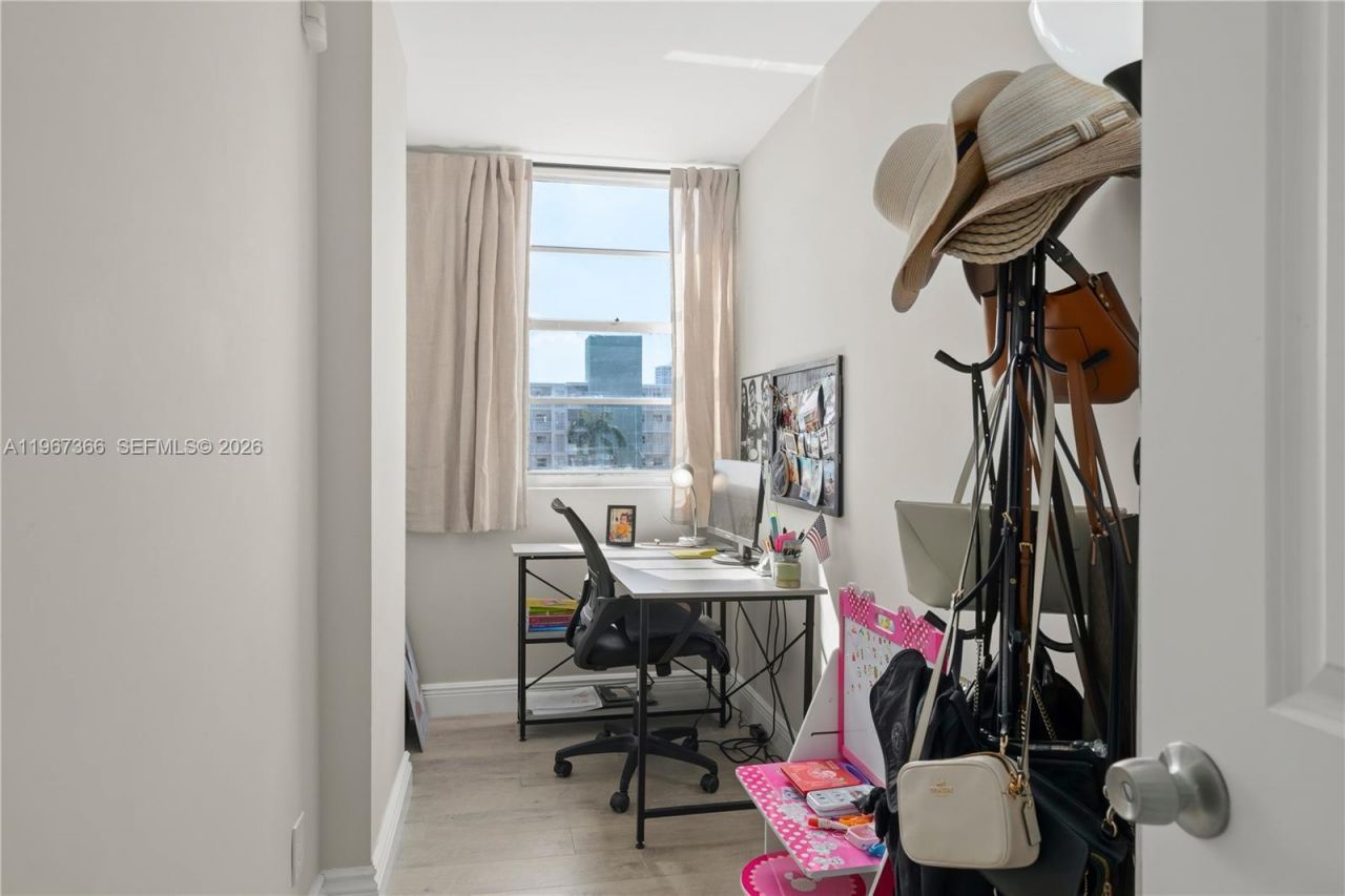 3161 S Ocean Dr , Unit 408, Hallandale Beach, FL 33009 Photo