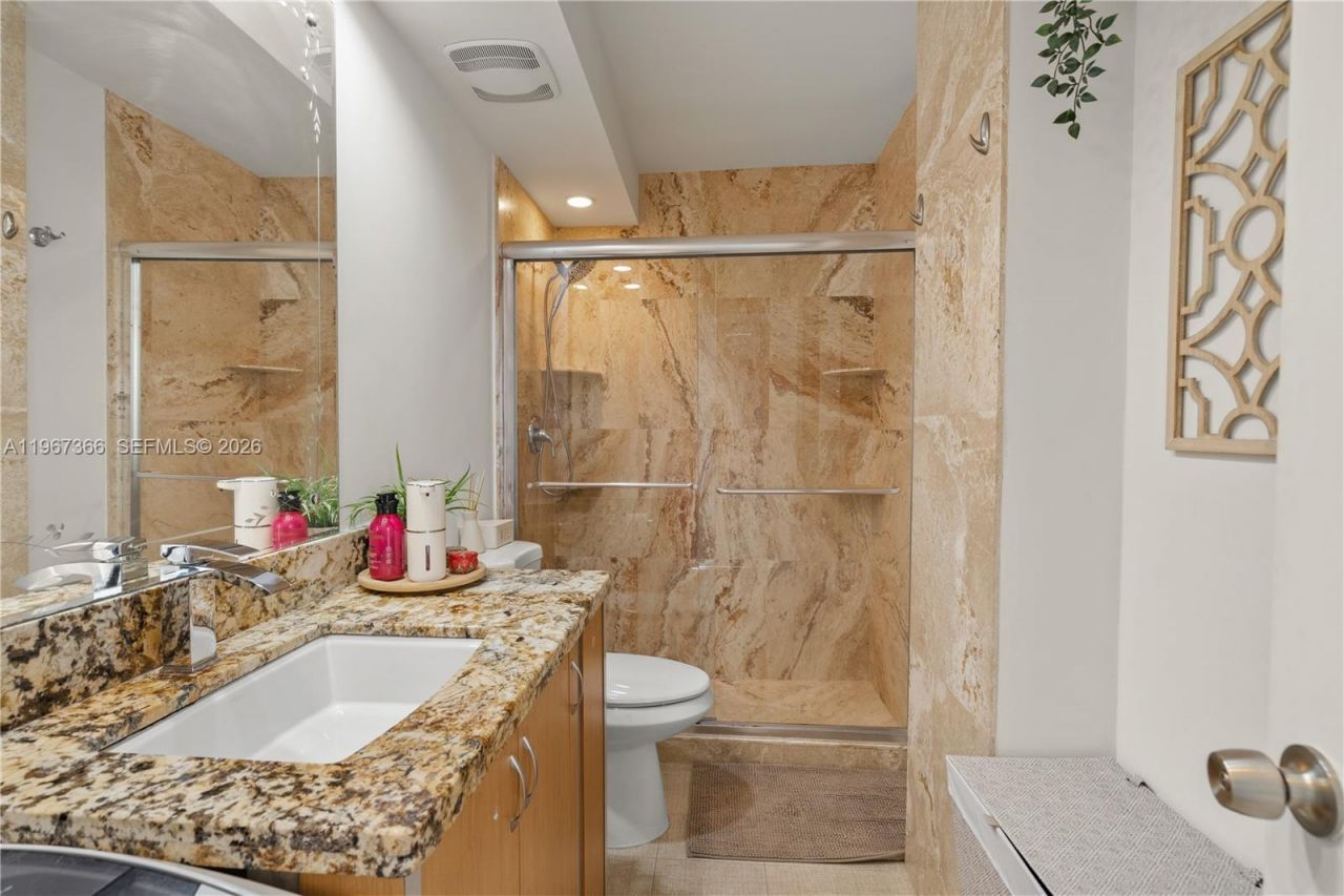 3161 S Ocean Dr , Unit 408, Hallandale Beach, FL 33009 Photo