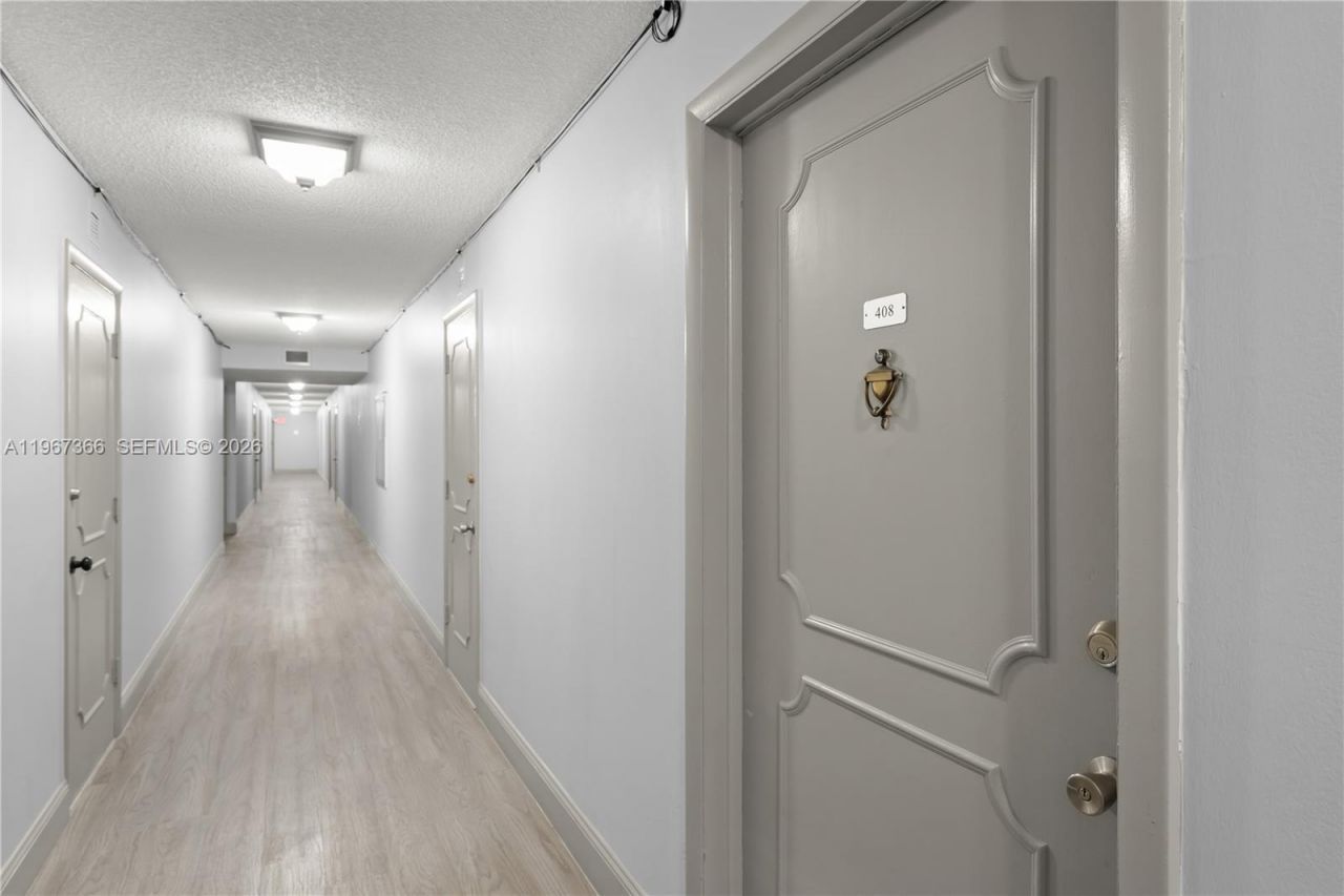 3161 S Ocean Dr , Unit 408, Hallandale Beach, FL 33009 Photo