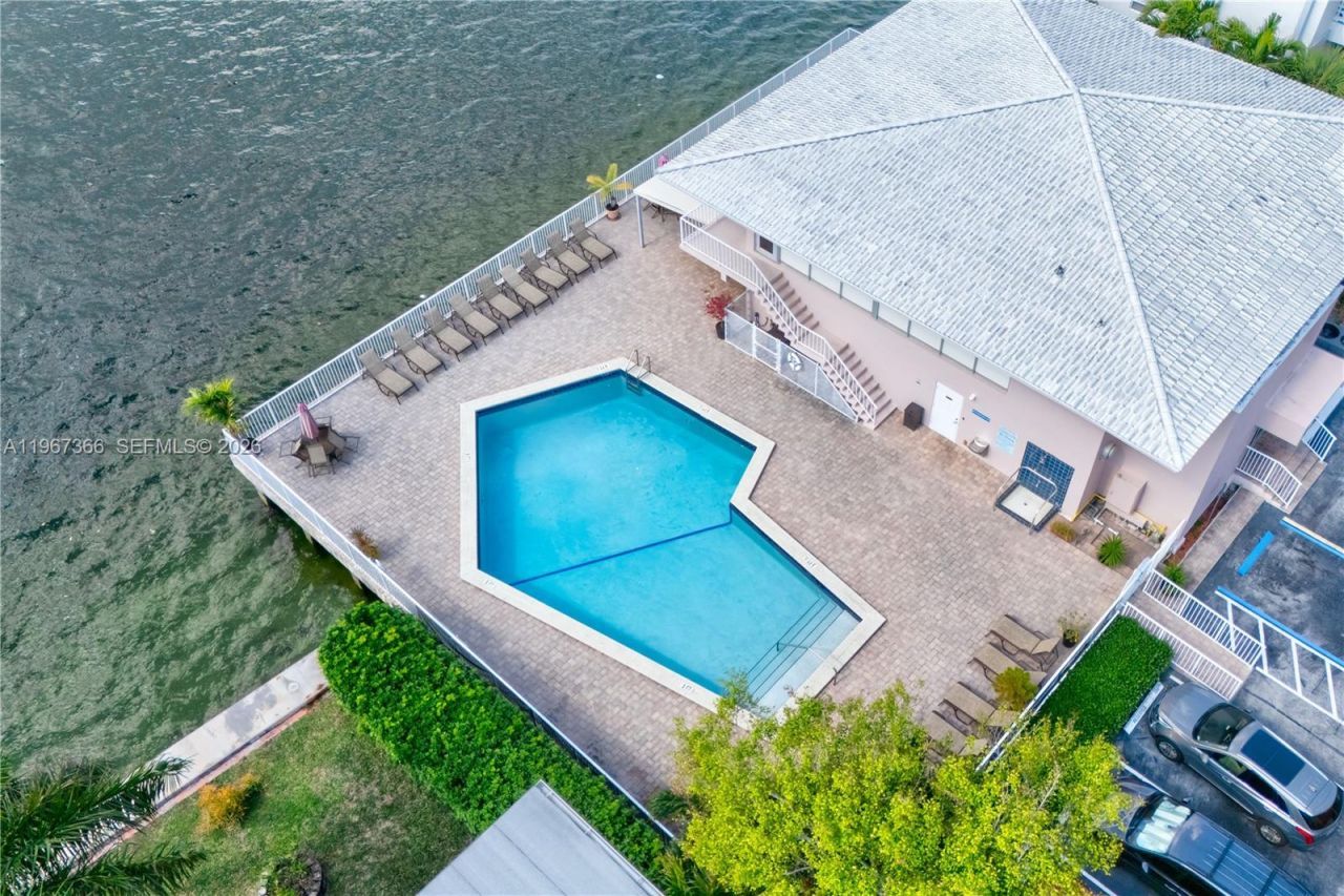 3161 S Ocean Dr , Unit 408, Hallandale Beach, FL 33009 Photo