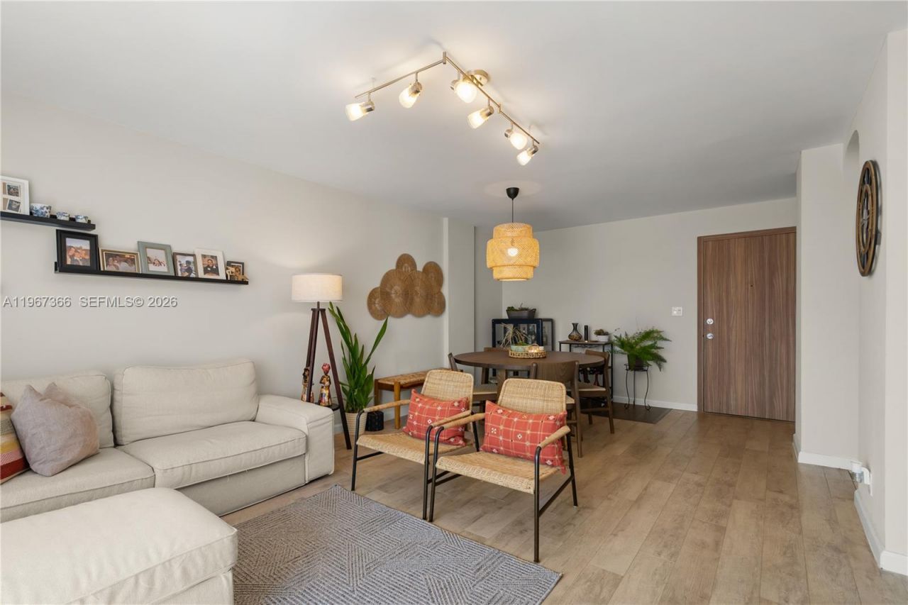 3161 S Ocean Dr , Unit 408, Hallandale Beach, FL 33009 Photo