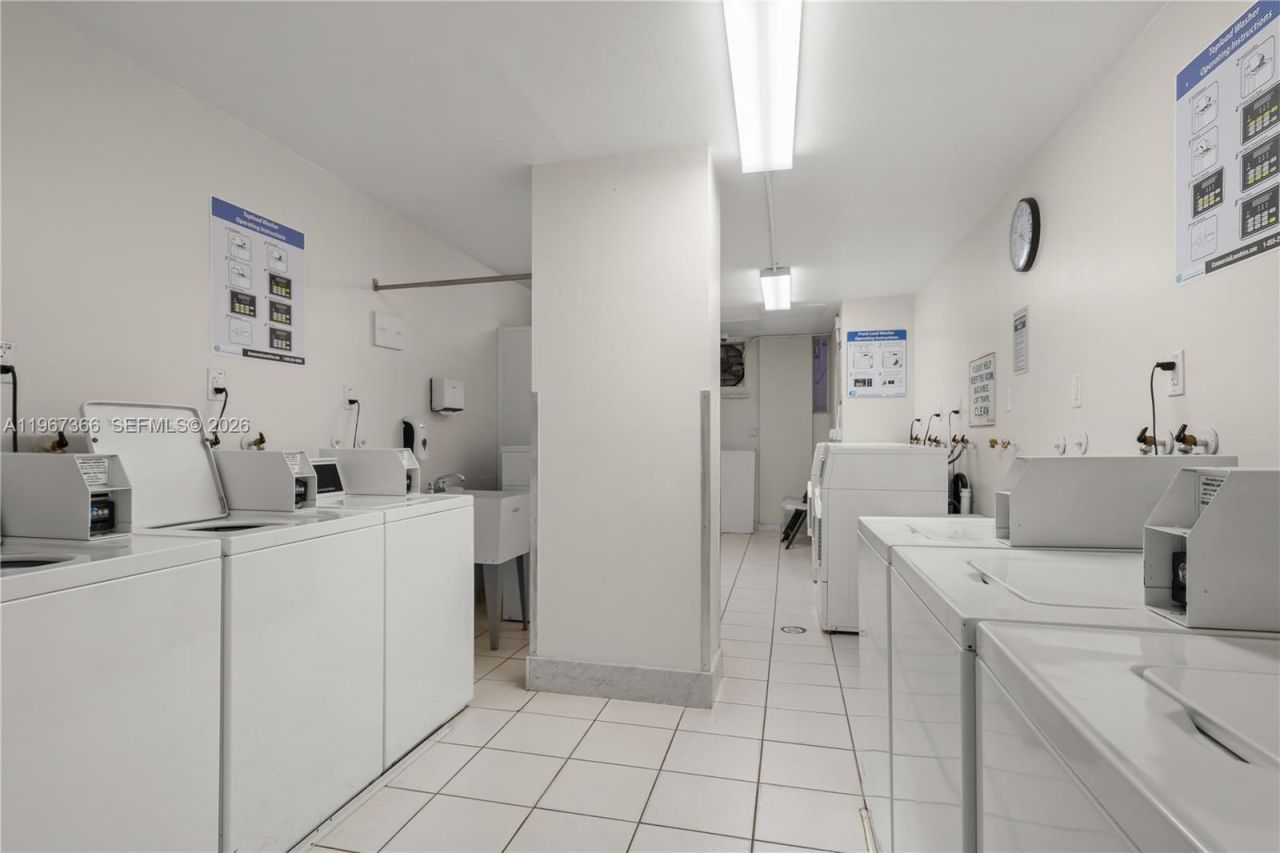 3161 S Ocean Dr , Unit 408, Hallandale Beach, FL 33009 Photo