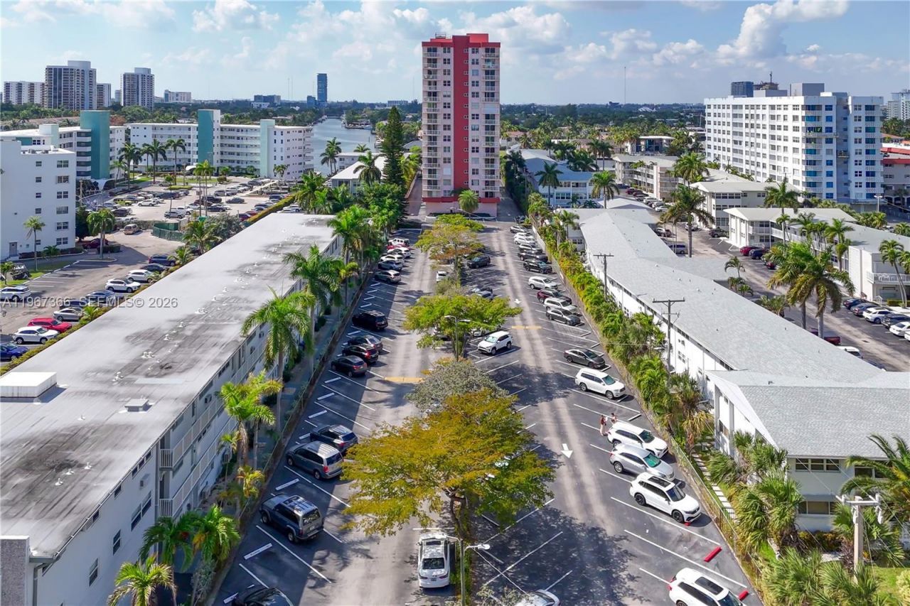 3161 S Ocean Dr , Unit 408, Hallandale Beach, FL 33009 Photo