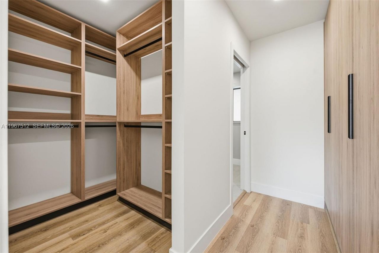 3021 SW 12th St , Miami, FL 33135 Photo