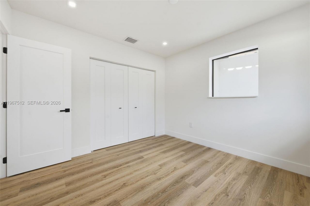 3021 SW 12th St , Miami, FL 33135 Photo