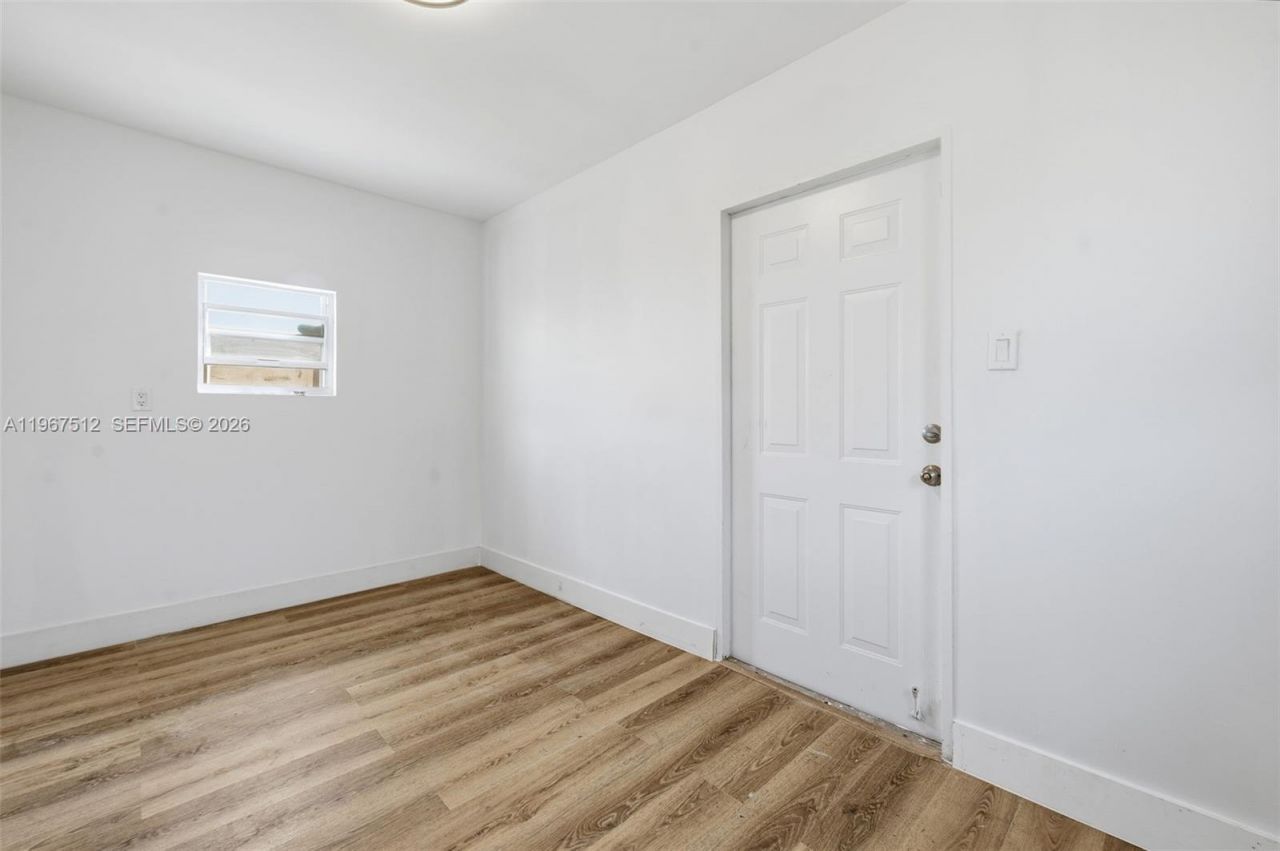 3021 SW 12th St , Miami, FL 33135 Photo