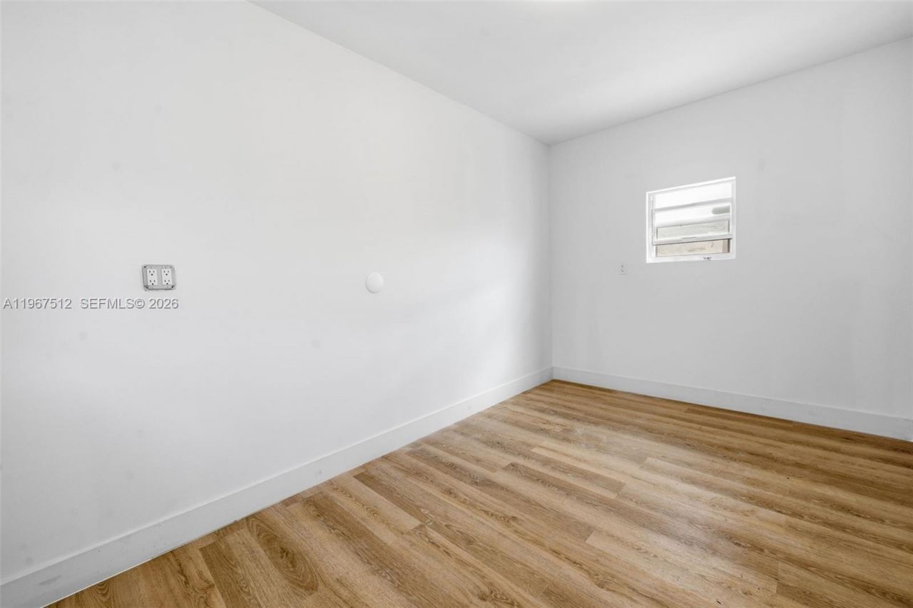 3021 SW 12th St , Miami, FL 33135 Photo