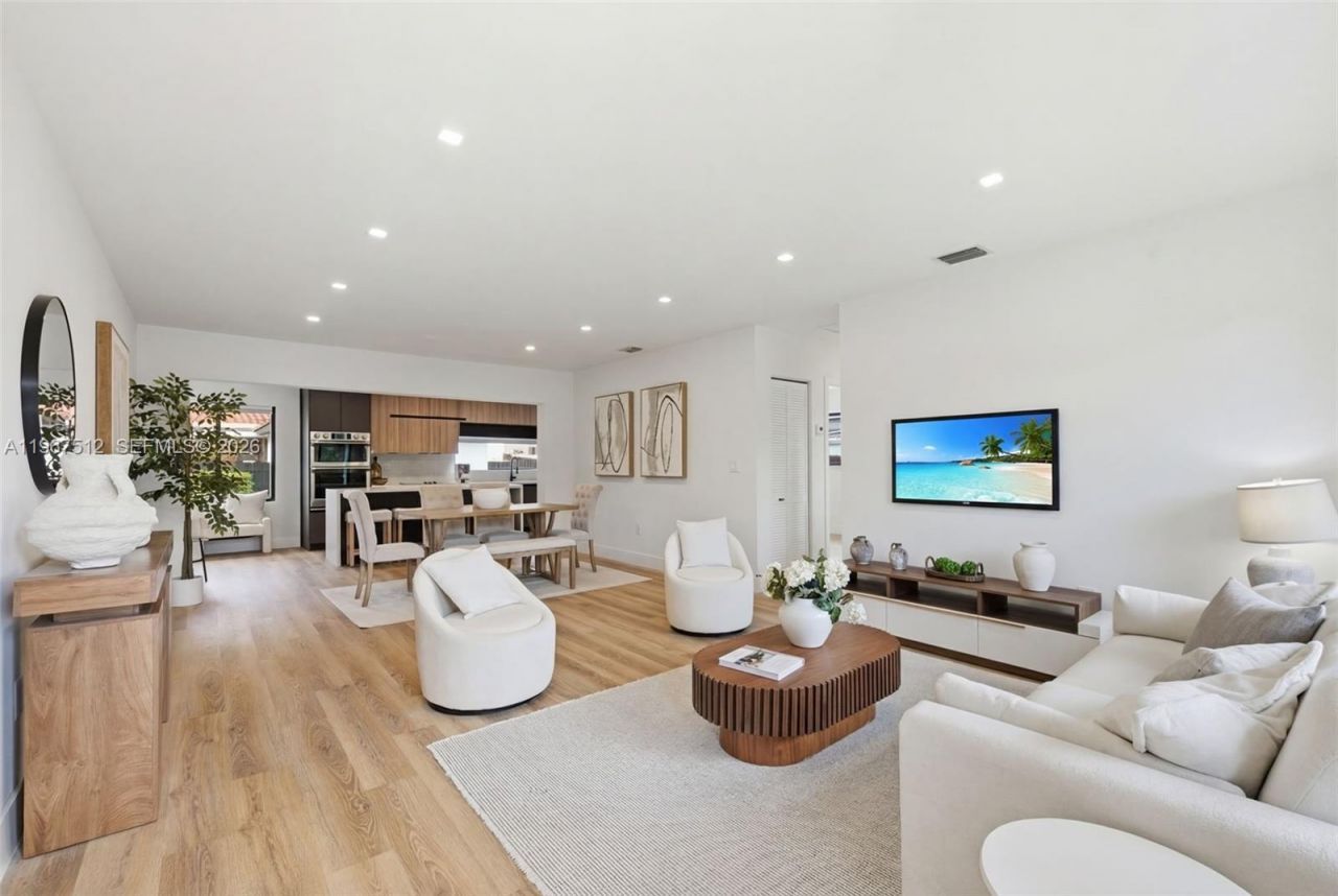 3021 SW 12th St , Miami, FL 33135 Photo