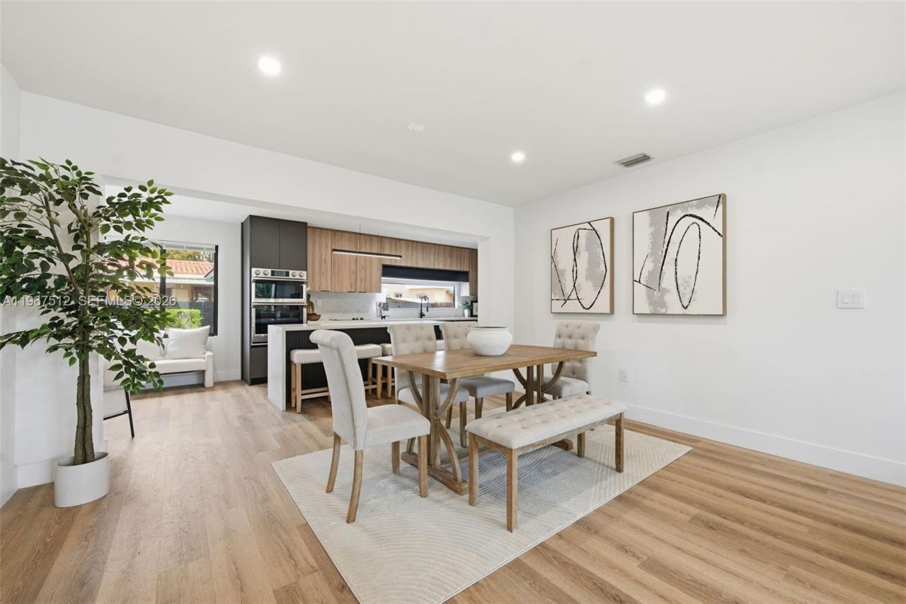 3021 SW 12th St , Miami, FL 33135 Photo