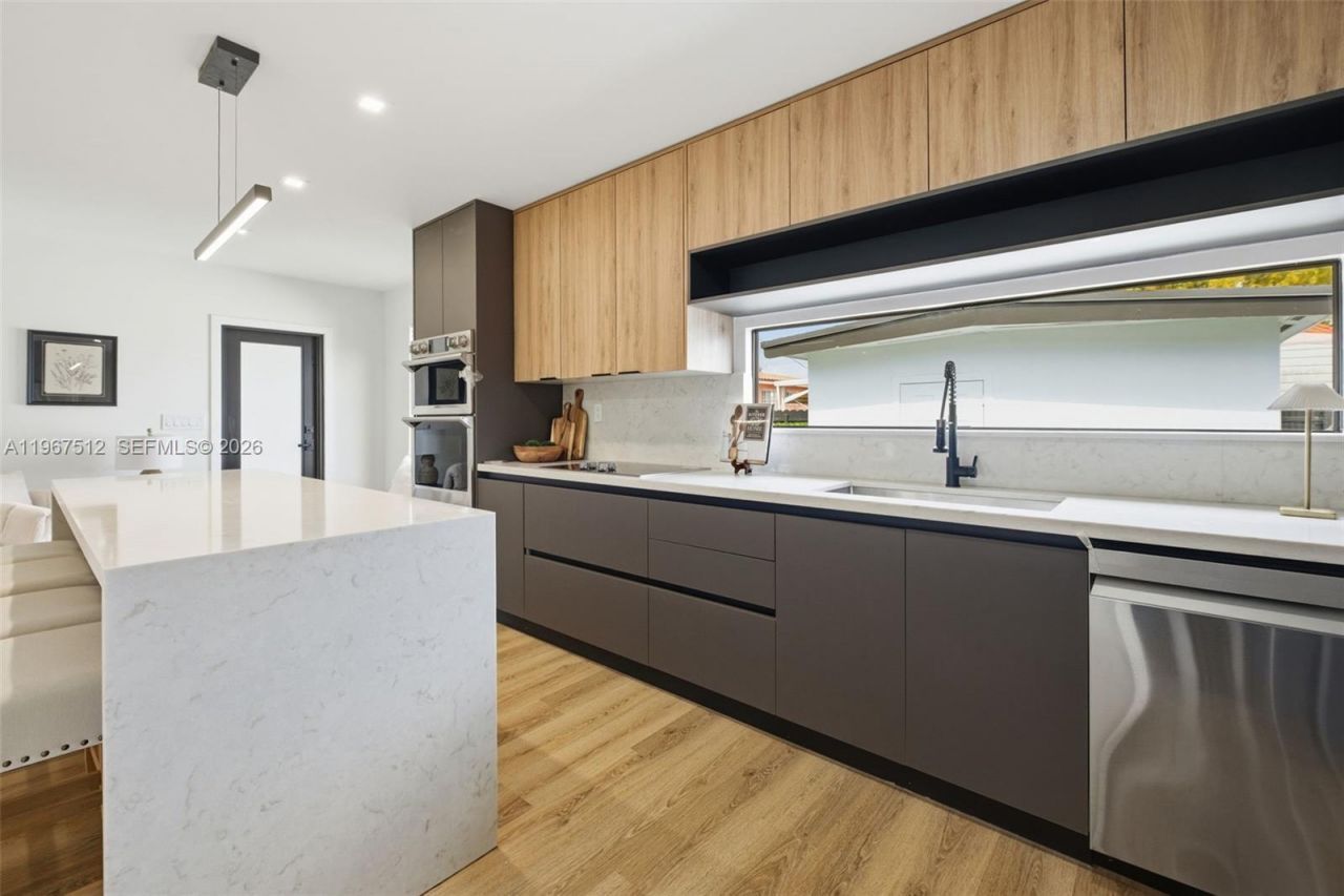 3021 SW 12th St , Miami, FL 33135 Photo