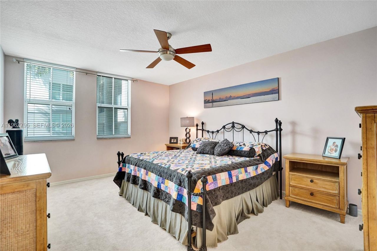 2421 NE 65th St, Unit 202, Fort Lauderdale, FL 33308 Photo