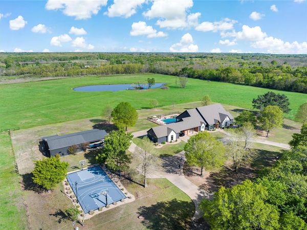 5000 Stillhouse Road, Paris, TX 75462