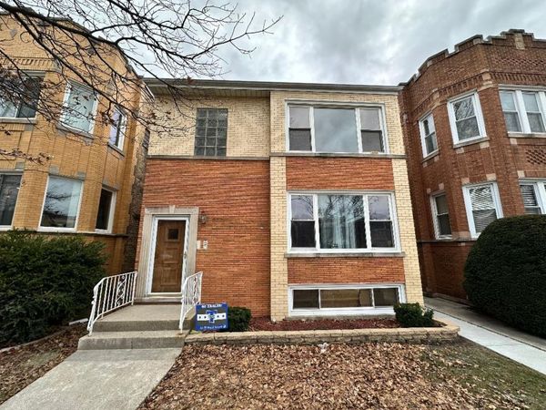 5530 N Mango Avenue, Unit 2, Chicago, IL 60630