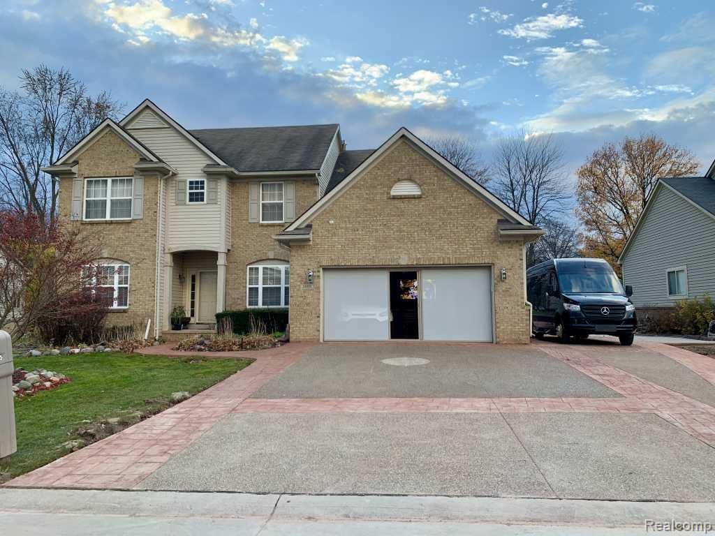 26895 S Monroe Drive, Southfield, MI 48034 Main Photo