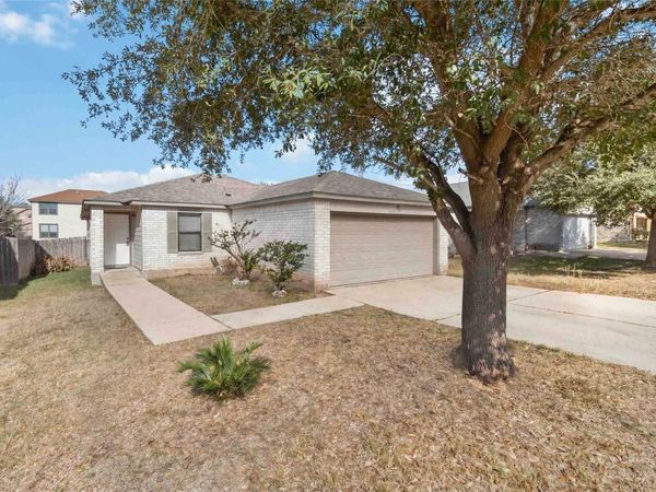 224 Capistrano DR, San Marcos, TX 78666