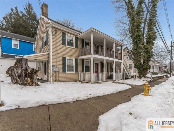 20 Willow Avenue, Bloomsbury, NJ 08804