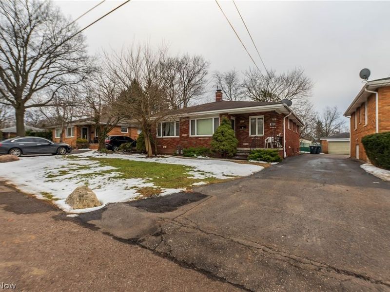 1030-1032 Saxon Avenue, Akron, OH 44314 Photo 2