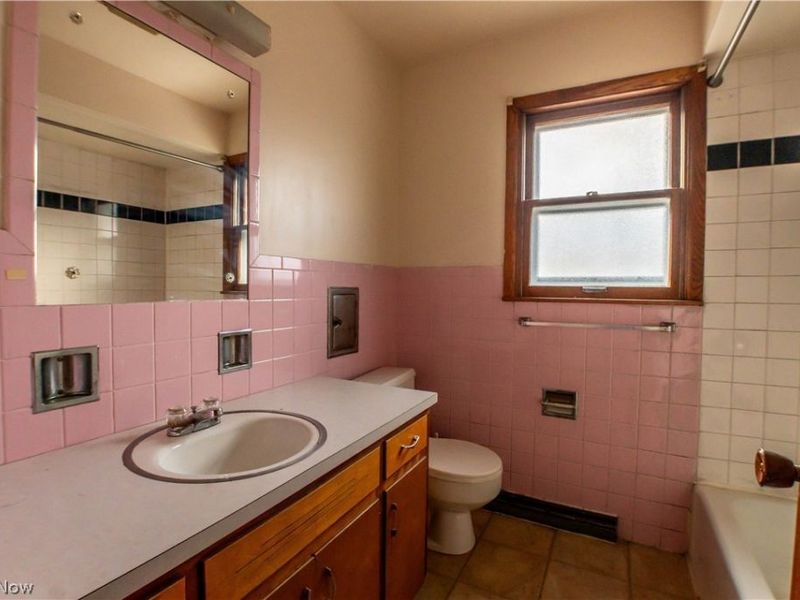 1062-1064 Saxon Avenue, Akron, OH 44314 Photo 15