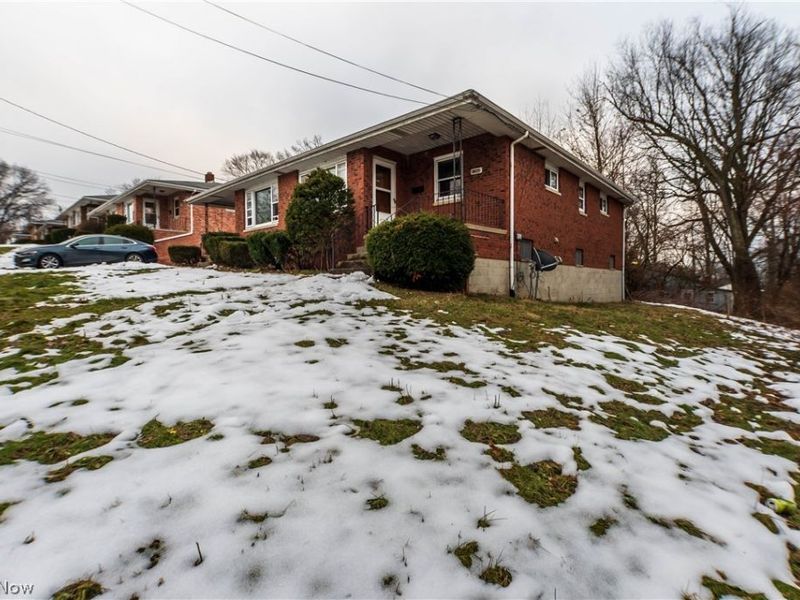 1062-1064 Saxon Avenue, Akron, OH 44314 Photo 3