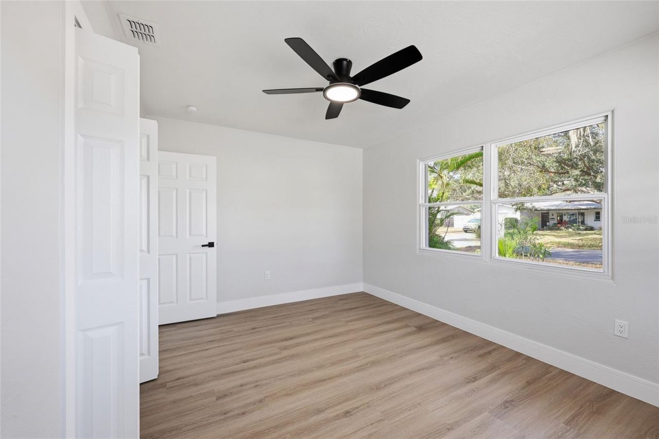 5550 5th Way S, Saint Petersburg, FL 33705 Photo