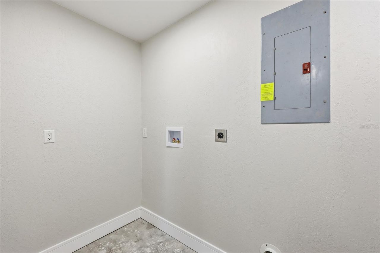 5550 5th Way S, Saint Petersburg, FL 33705 Photo