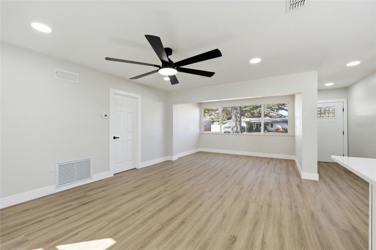 5550 5th Way S, Saint Petersburg, FL 33705 Photo