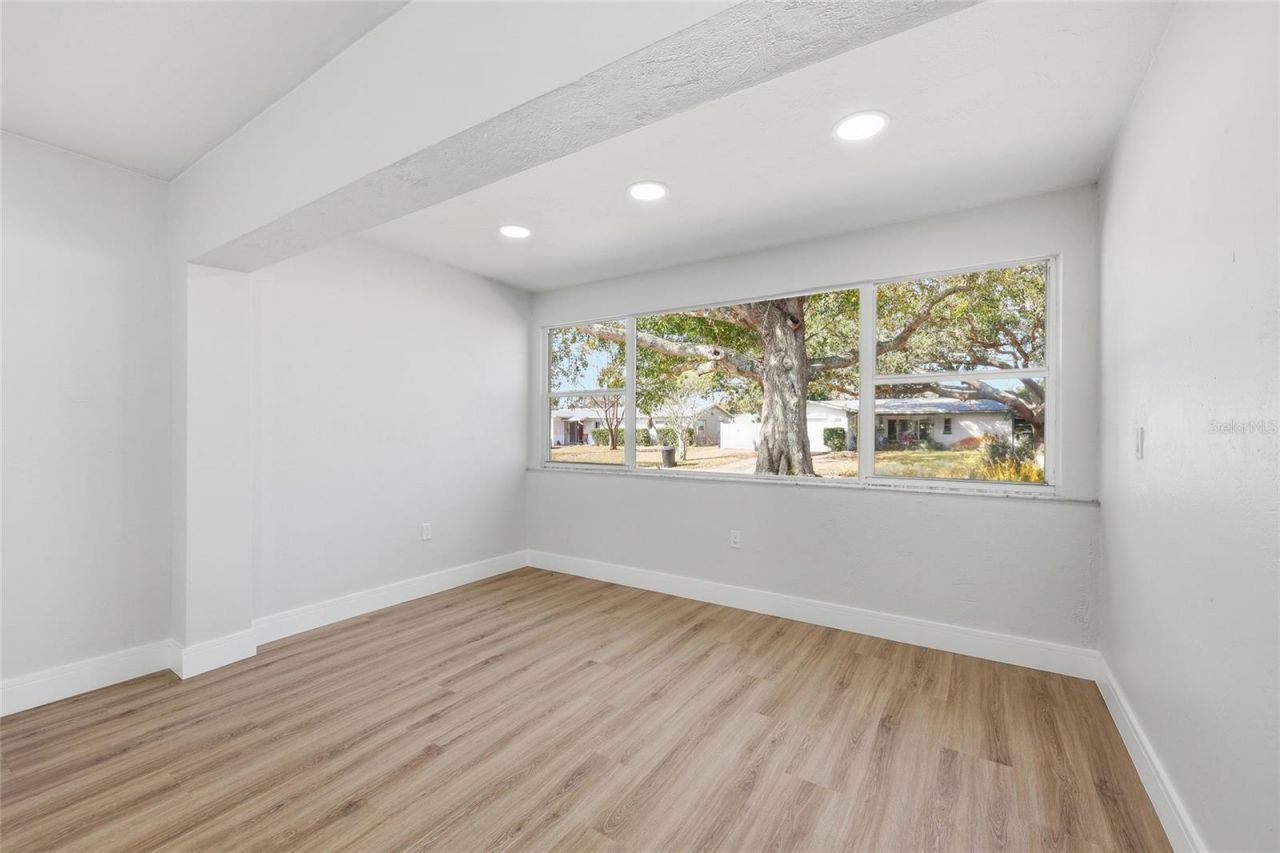 5550 5th Way S, Saint Petersburg, FL 33705 Photo