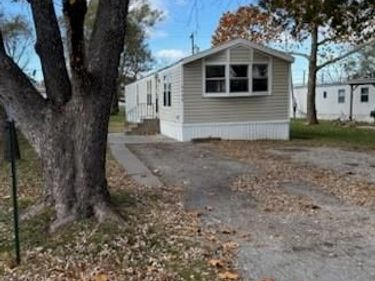 1158 N Sycamore Street, Ottawa, KS 66067