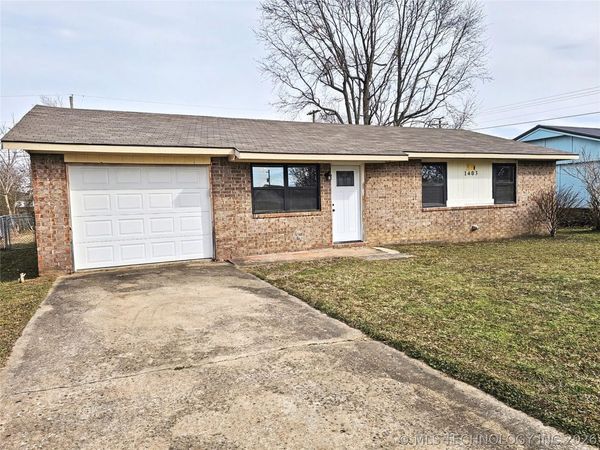 1403 N 6th Street , Stilwell, OK 74960