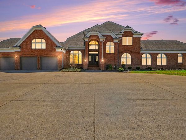 2844 Highway 52 E, Bethpage, TN 37022