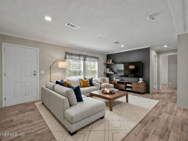 112 HIGHLAND Drive, Hawthorne, FL 32640