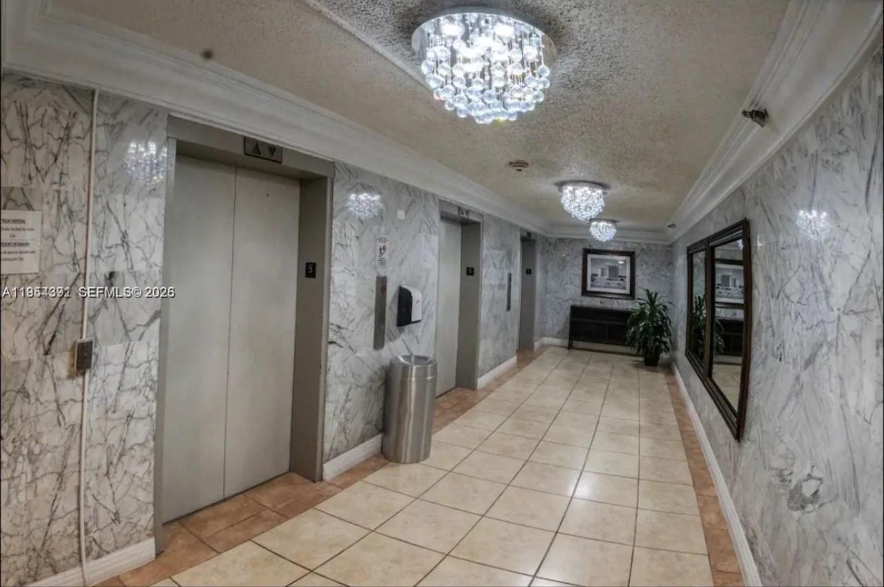 19201 Collins Ave , Unit 436, Sunny Isles Beach, FL 33160 Photo