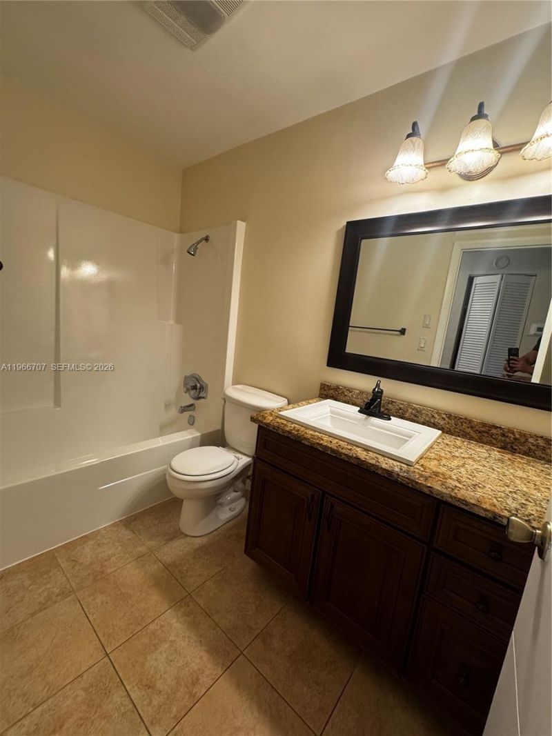 9905 NW 66th St, Unit D21, Tamarac, FL 33321 Photo