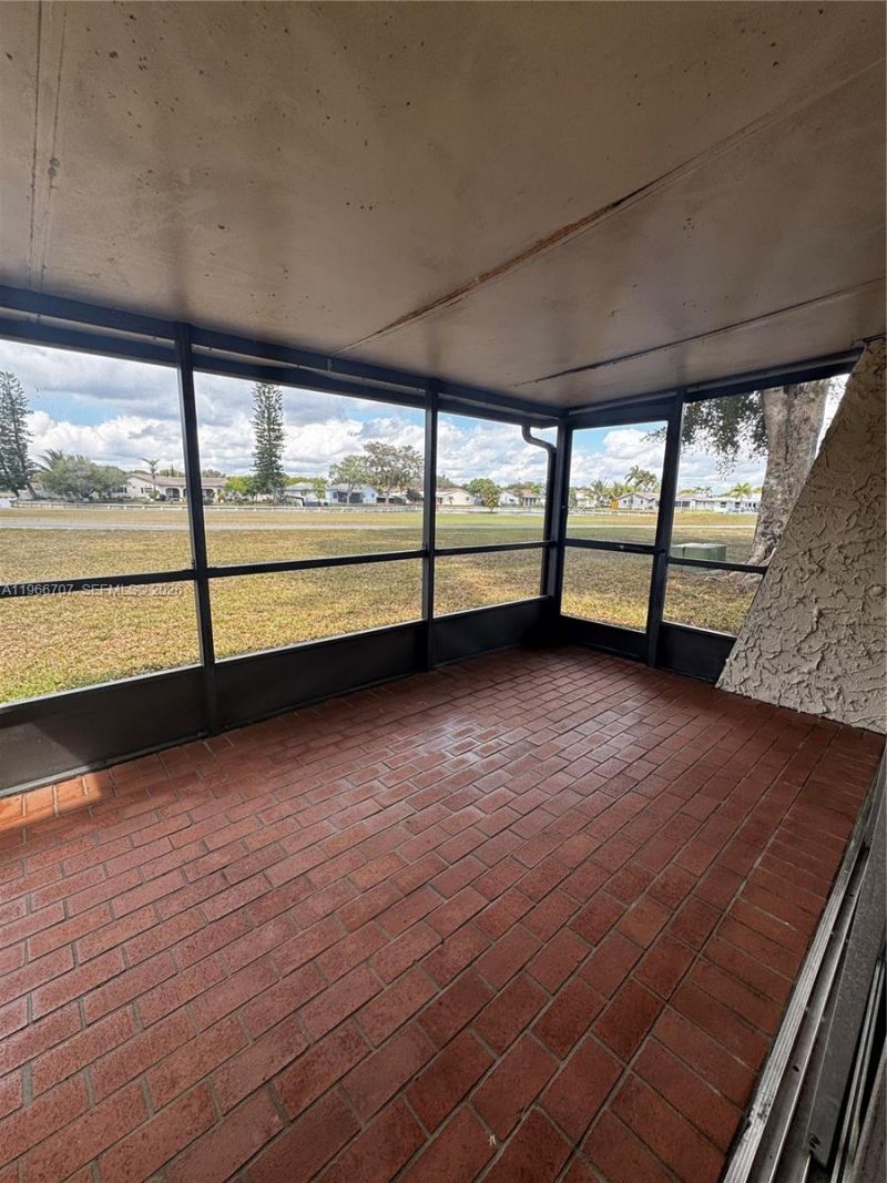 9905 NW 66th St, Unit D21, Tamarac, FL 33321 Photo