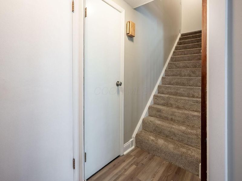 496 Clairbrook Avenue, Unit JC13, Columbus, OH 43228 Photo 13