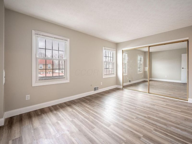 496 Clairbrook Avenue, Unit JC13, Columbus, OH 43228 Photo 19