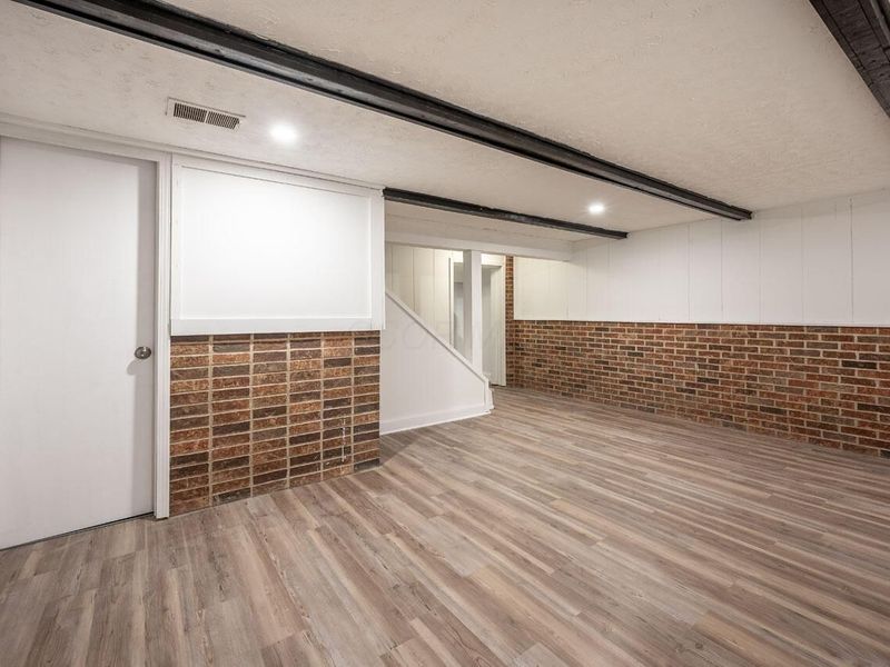 496 Clairbrook Avenue, Unit JC13, Columbus, OH 43228 Photo 25