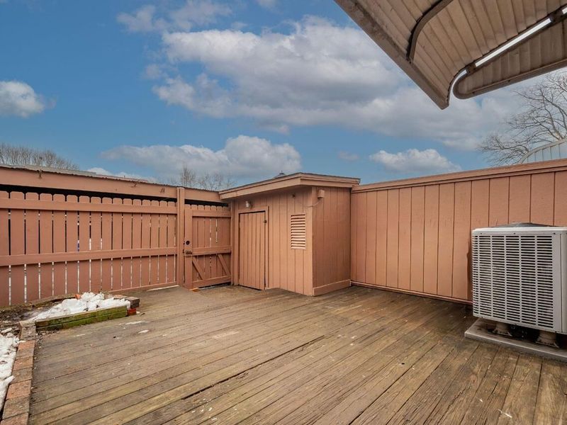 496 Clairbrook Avenue, Unit JC13, Columbus, OH 43228 Photo 30