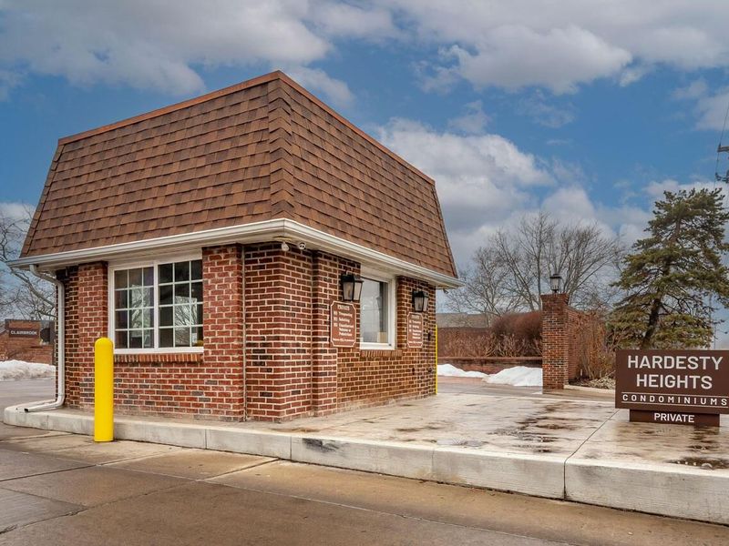 496 Clairbrook Avenue, Unit JC13, Columbus, OH 43228 Photo 42