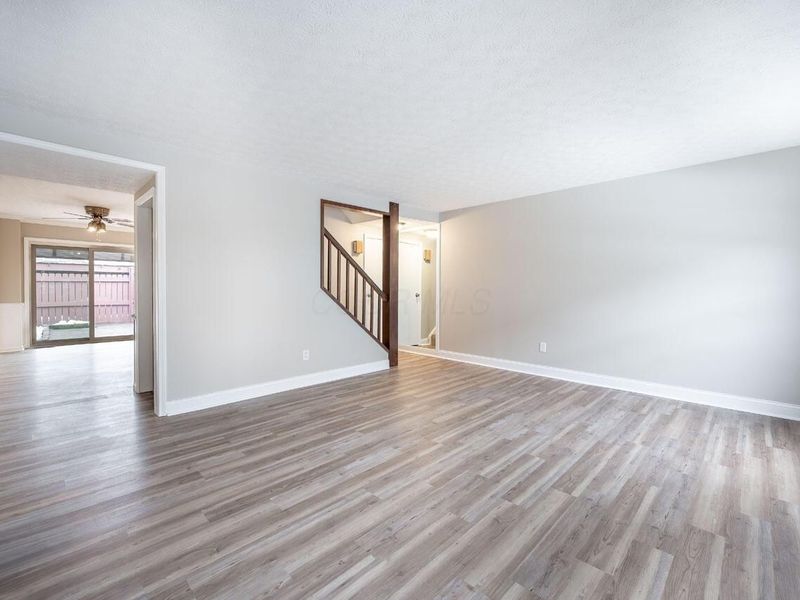 496 Clairbrook Avenue, Unit JC13, Columbus, OH 43228 Photo 5