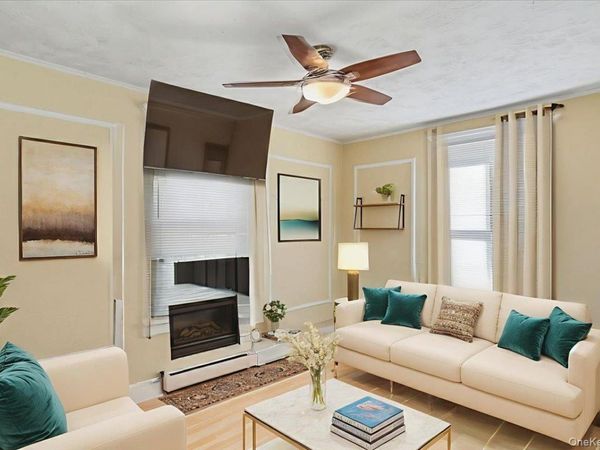 35 Lake Avenue , Saint James, NY 11780